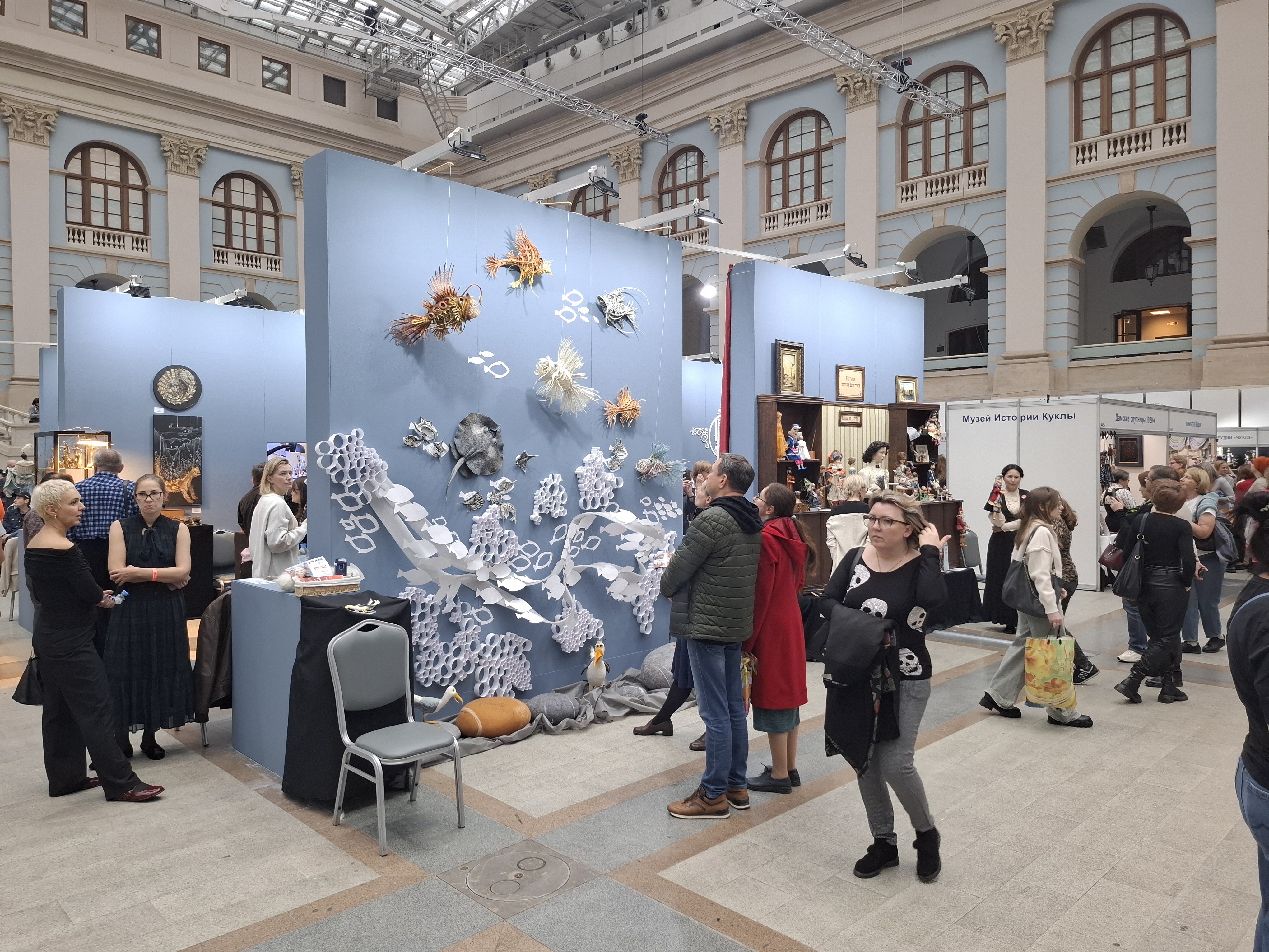 XVI Международная выставка «Искусство куклы» в Гостином дворе